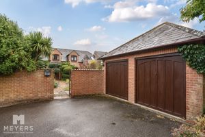 Photo 6- click for photo gallery